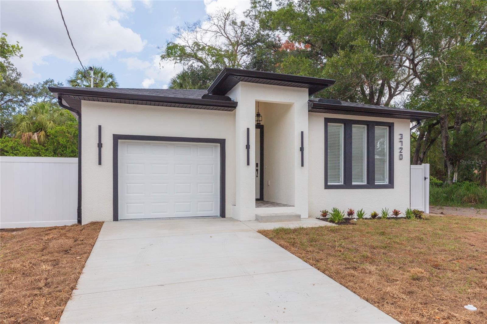 3720 32, Tampa, FL 33610