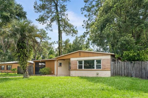 Single Family Residence in GAINESVILLE FL 2618 NE 10TH TERRACE.jpg