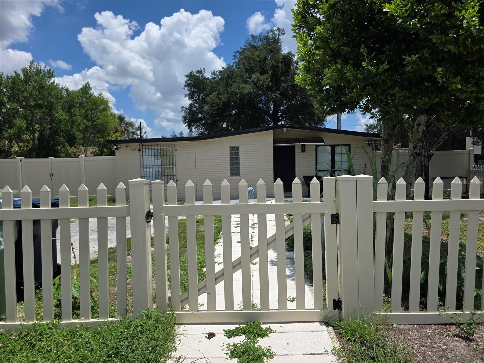 3001 45 St, Tampa, FL 33605