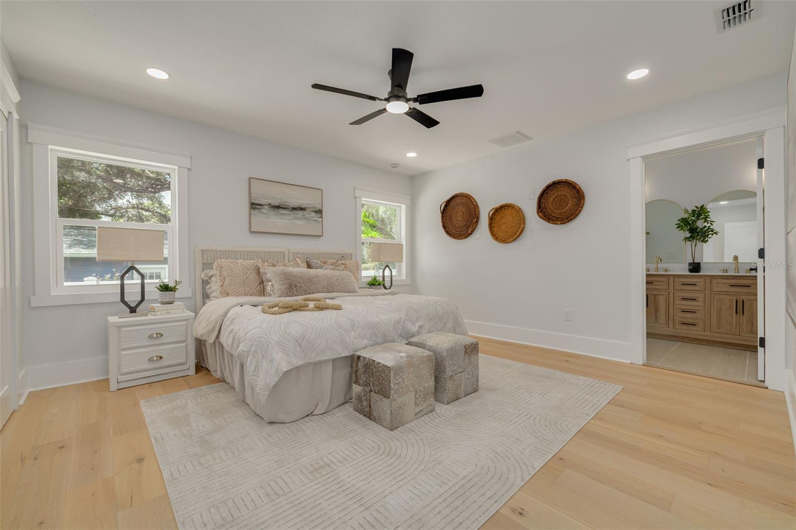 1426 15 St, Saint Petersburg, FL 33704 photo