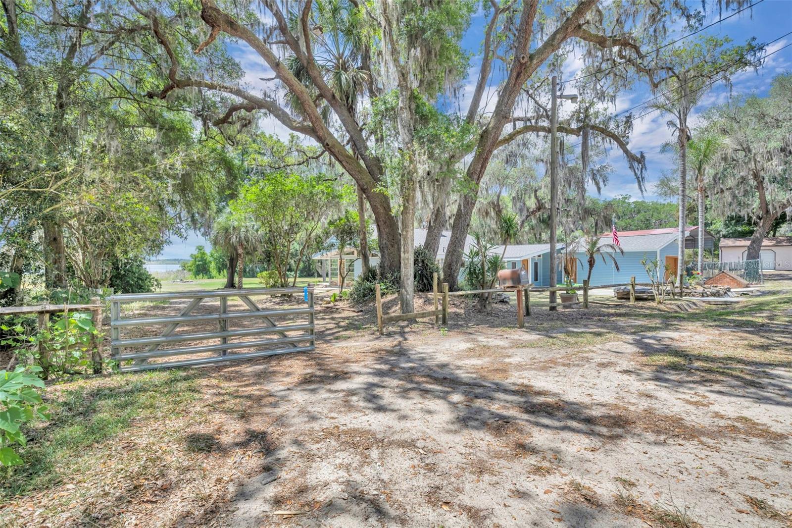 13450 SE 105 Terrace, Ocklawaha, FL 32179 photo