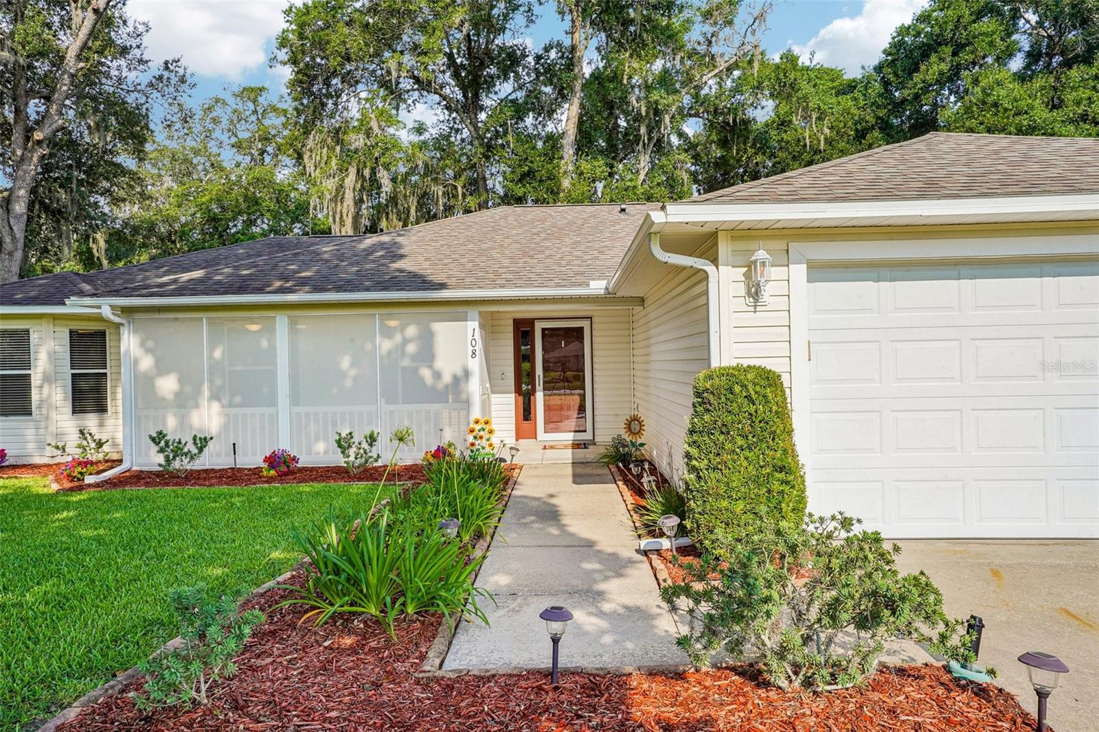 108 Cherry Blossom Ln, Lady Lake, FL 32159 photo