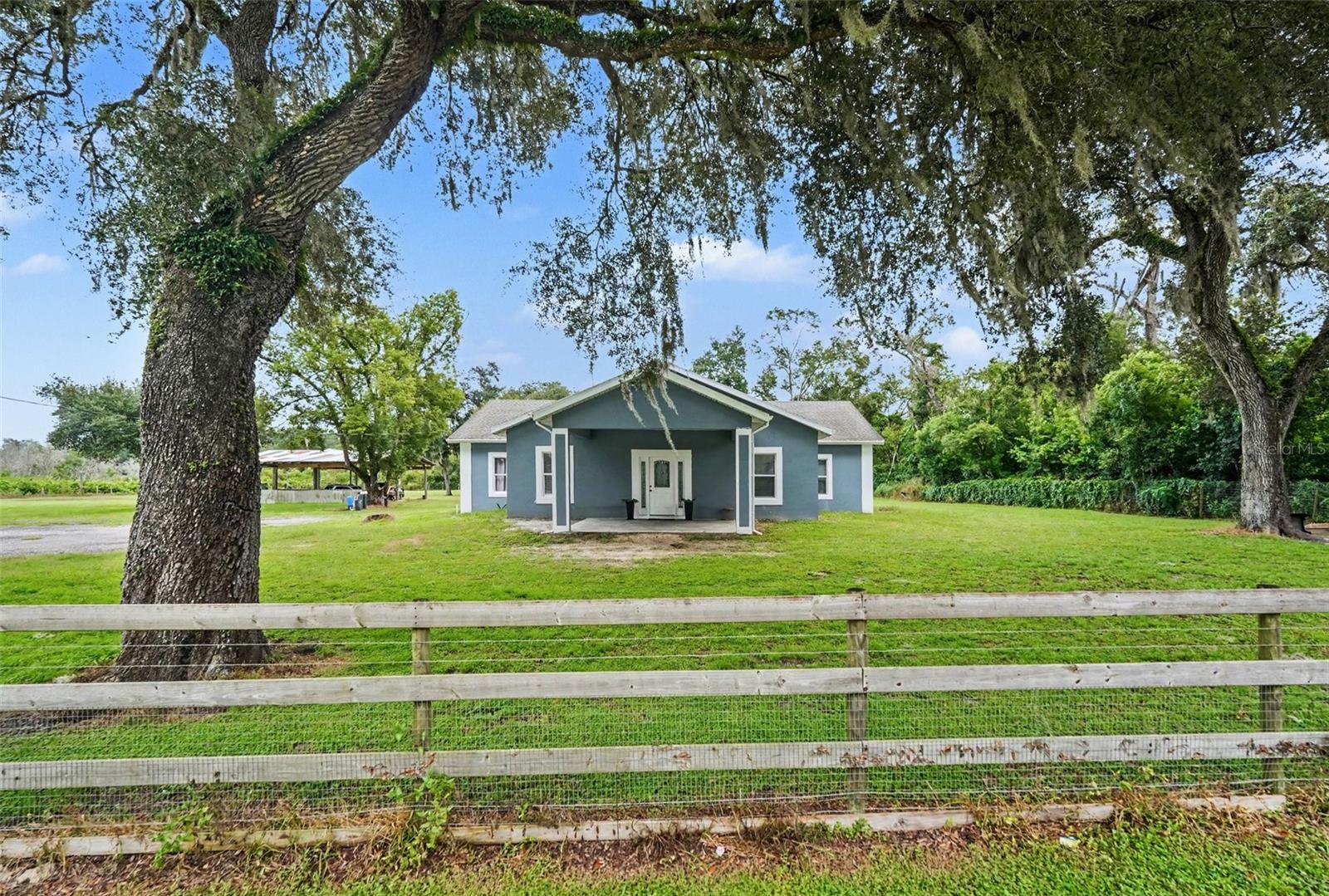7040 Lumberton Rd, Zephyrhills, FL 33540 photo