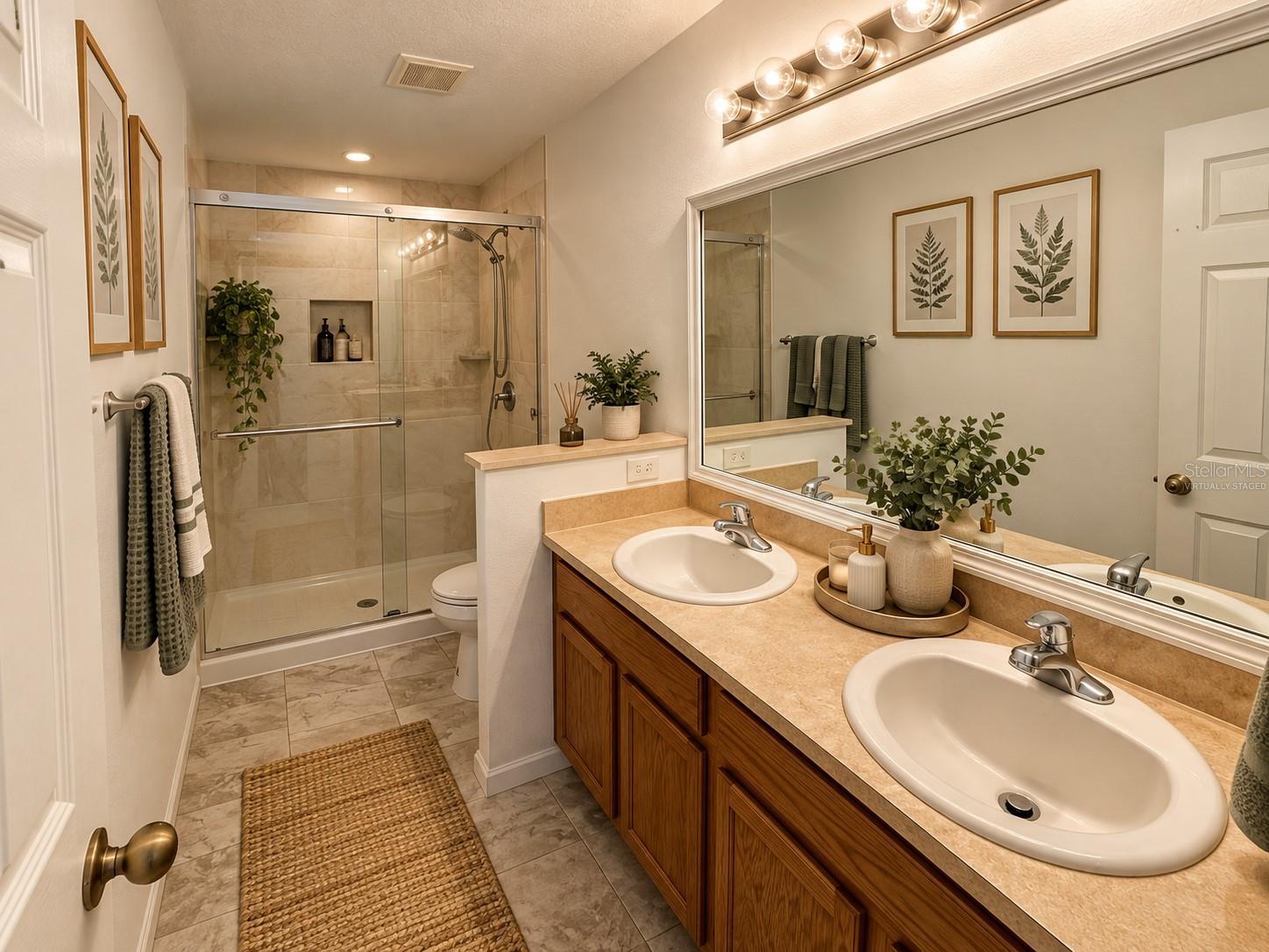 561 Cresting Oak Cir #86, Orlando, FL 32824 photo