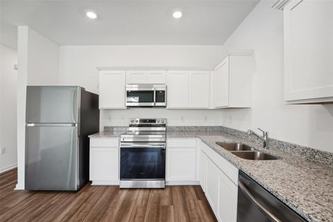 Townhouse in DADE CITY FL 11975 SYLVIA STREET 22.jpg