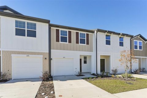Townhouse in DADE CITY FL 11975 SYLVIA STREET 4.jpg