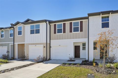 Townhouse in DADE CITY FL 11975 SYLVIA STREET 3.jpg