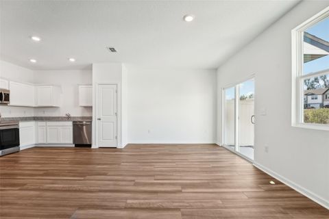 Townhouse in DADE CITY FL 11975 SYLVIA STREET 33.jpg