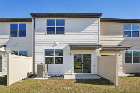 Townhouse in DADE CITY FL 11975 SYLVIA STREET 7.jpg