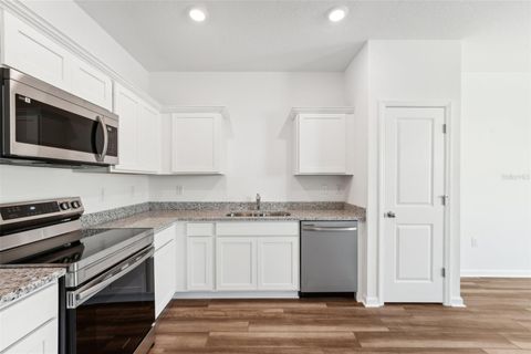 Townhouse in DADE CITY FL 11975 SYLVIA STREET 23.jpg