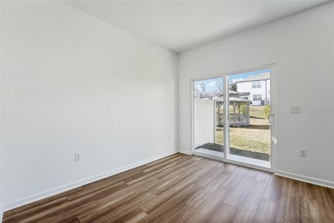 Townhouse in DADE CITY FL 11975 SYLVIA STREET 30.jpg