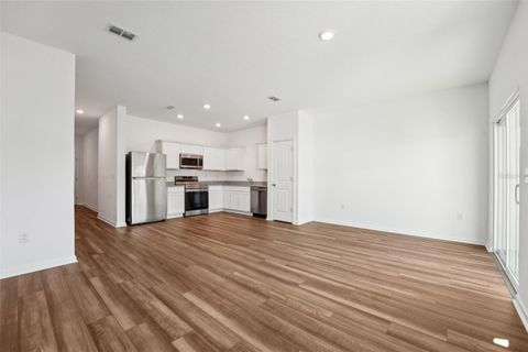 Townhouse in DADE CITY FL 11975 SYLVIA STREET 32.jpg