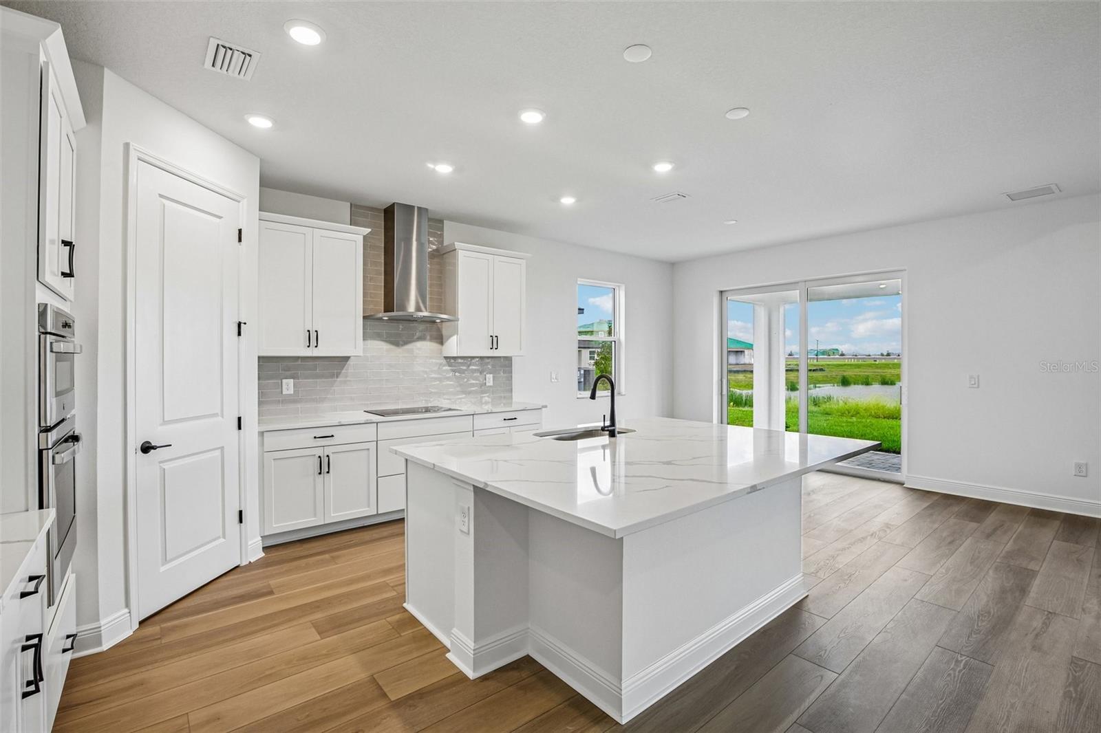 8928 Deep Horizon Loop, Parrish, FL 34219 photo