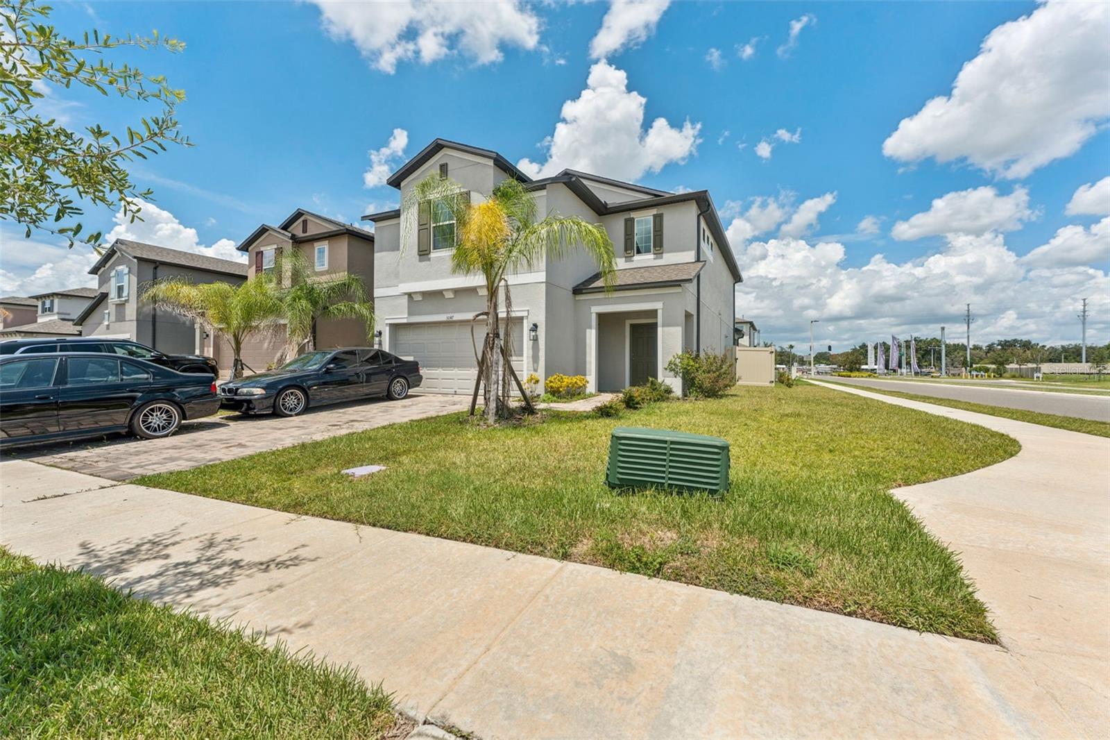 3047 Adams Cross Dr, Zephyrhills, FL 33540 photo
