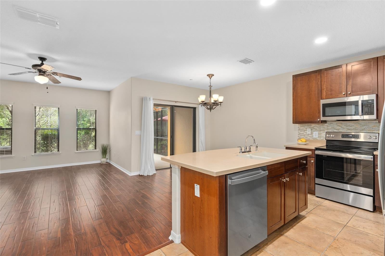 6058 Tivoli Gardens Blvd, Orlando, FL 32829 photo
