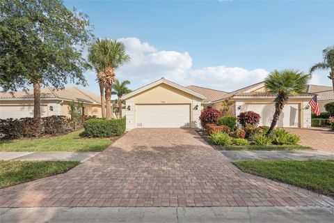 Townhouse in SARASOTA FL 7632 QUINTO DRIVE.jpg
