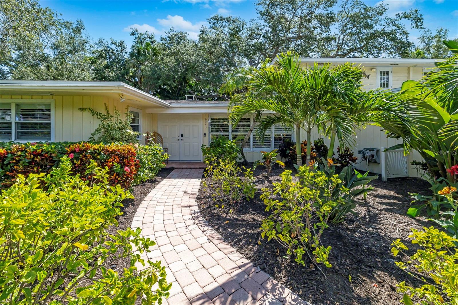 6343 Hollywood Blvd, Sarasota, FL 34231 photo