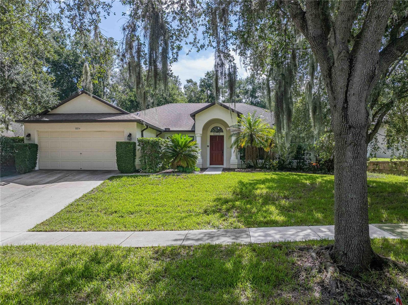 8834 Alafia Cove Dr, Riverview, FL 33569