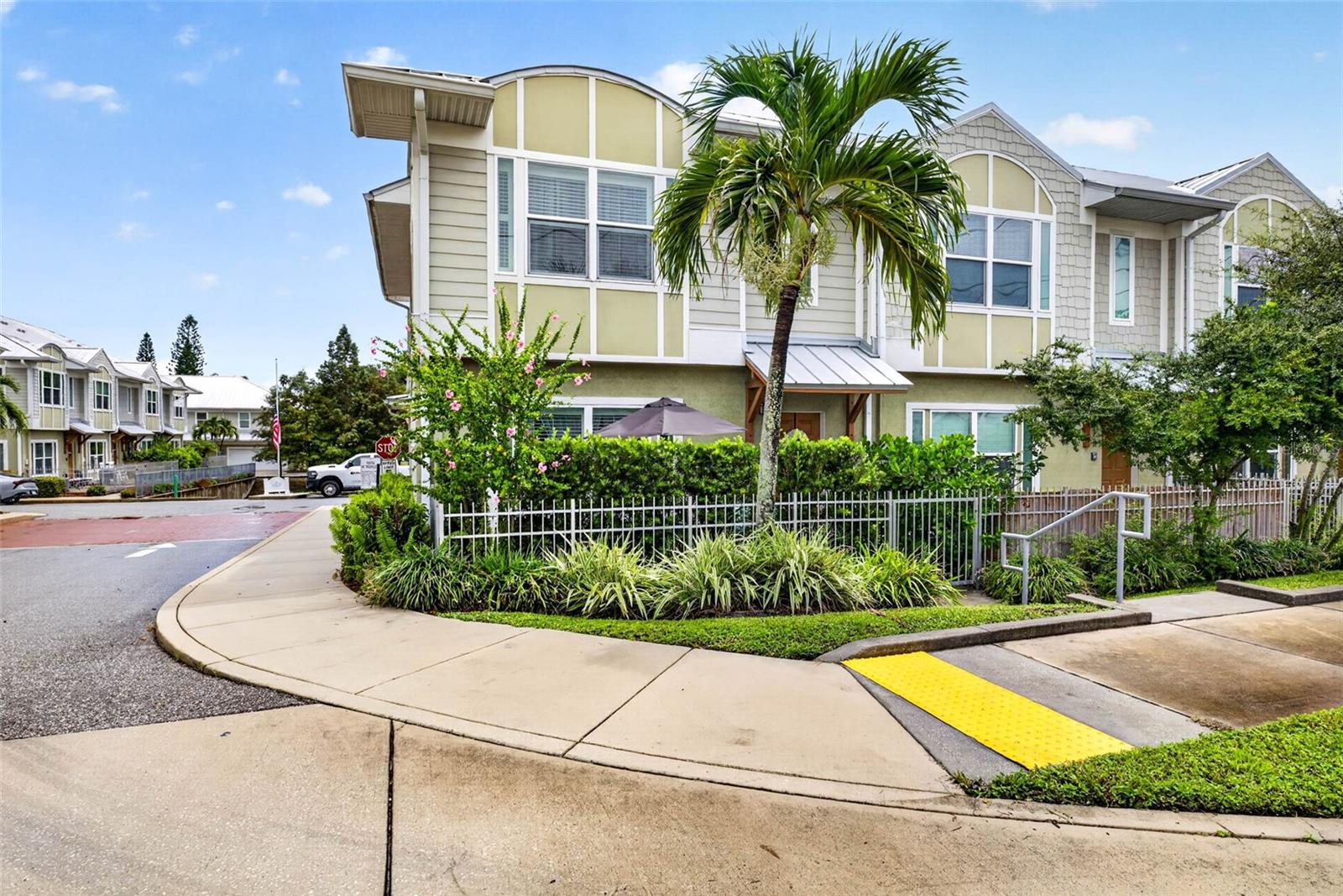 119 Betty Ln, Clearwater, FL 33755