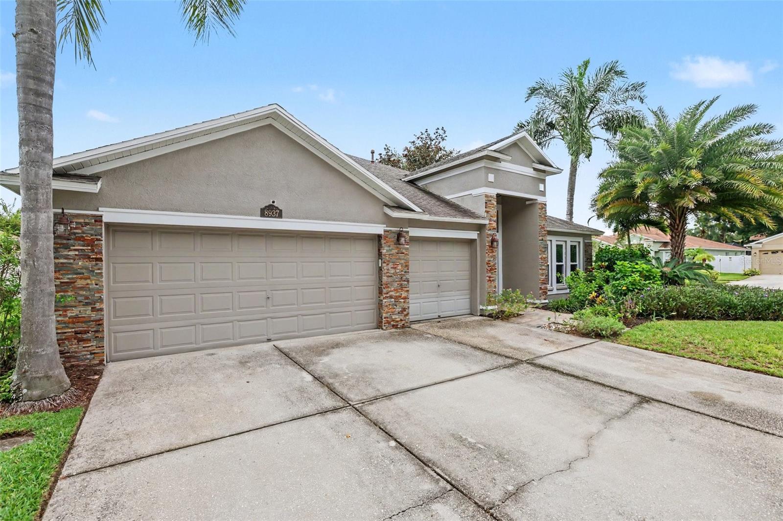 8937 Aberdeen Creek Cir, Riverview, FL 33569 photo