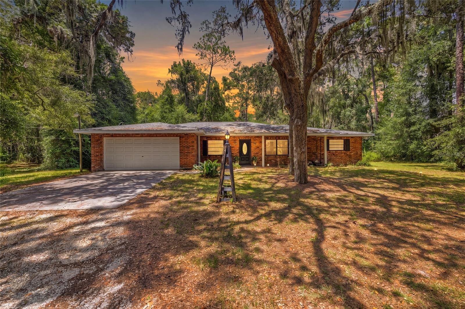 9661 Deepwoods Dr, Crystal River, FL 34428