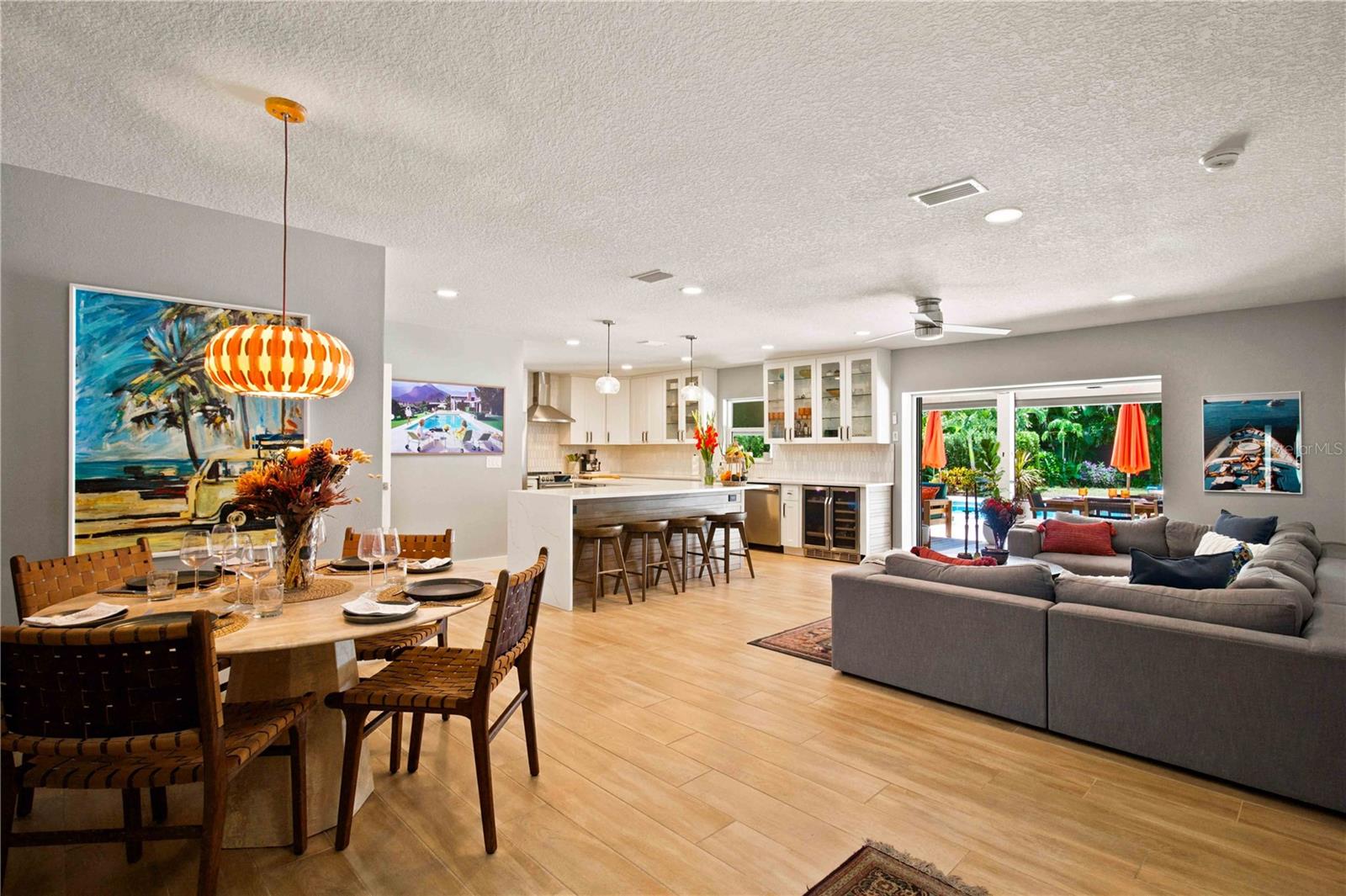 2410 Siesta Dr, Sarasota, FL 34239 photo