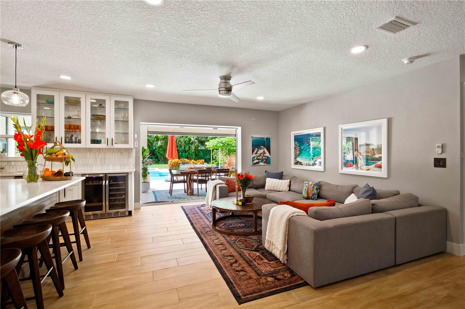 2410 Siesta Dr, Sarasota, FL 34239 photo