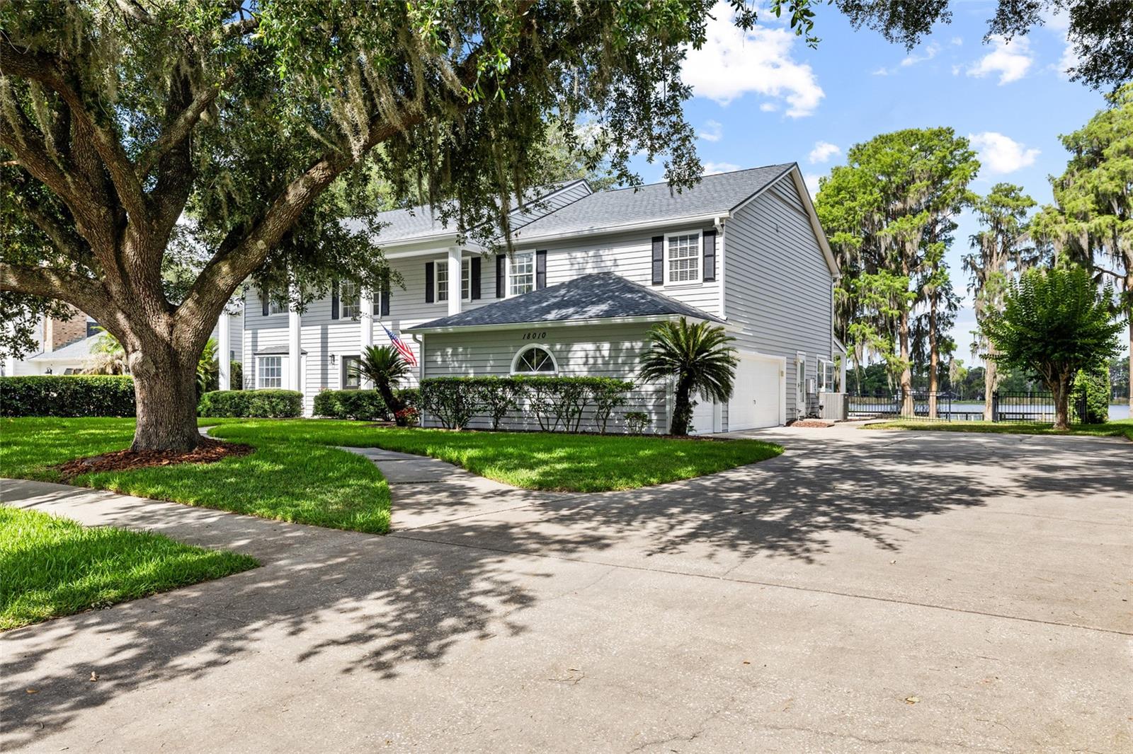 18010 Clear Lake Dr, Lutz, FL 33548 photo