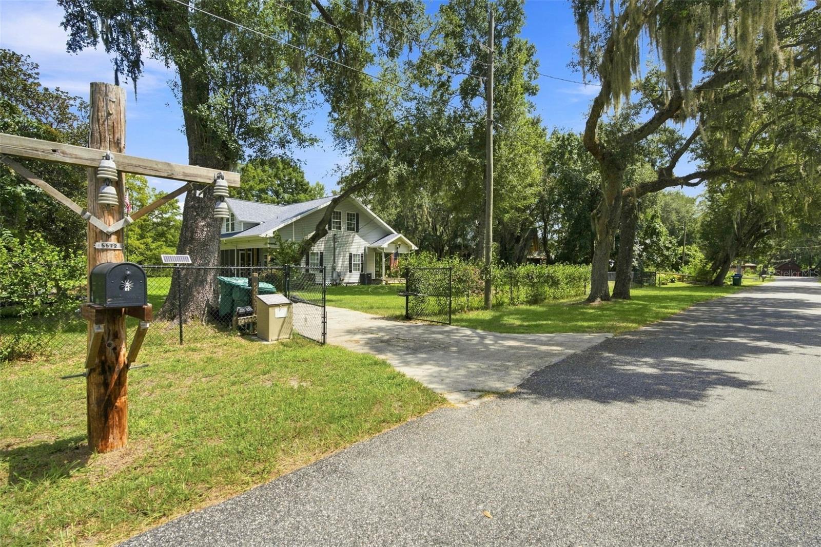 5572 Marlin Pt, Floral City, FL 34436
