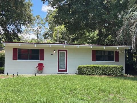 Single Family Residence in GAINESVILLE FL 2831 NE 10TH STREET.jpg