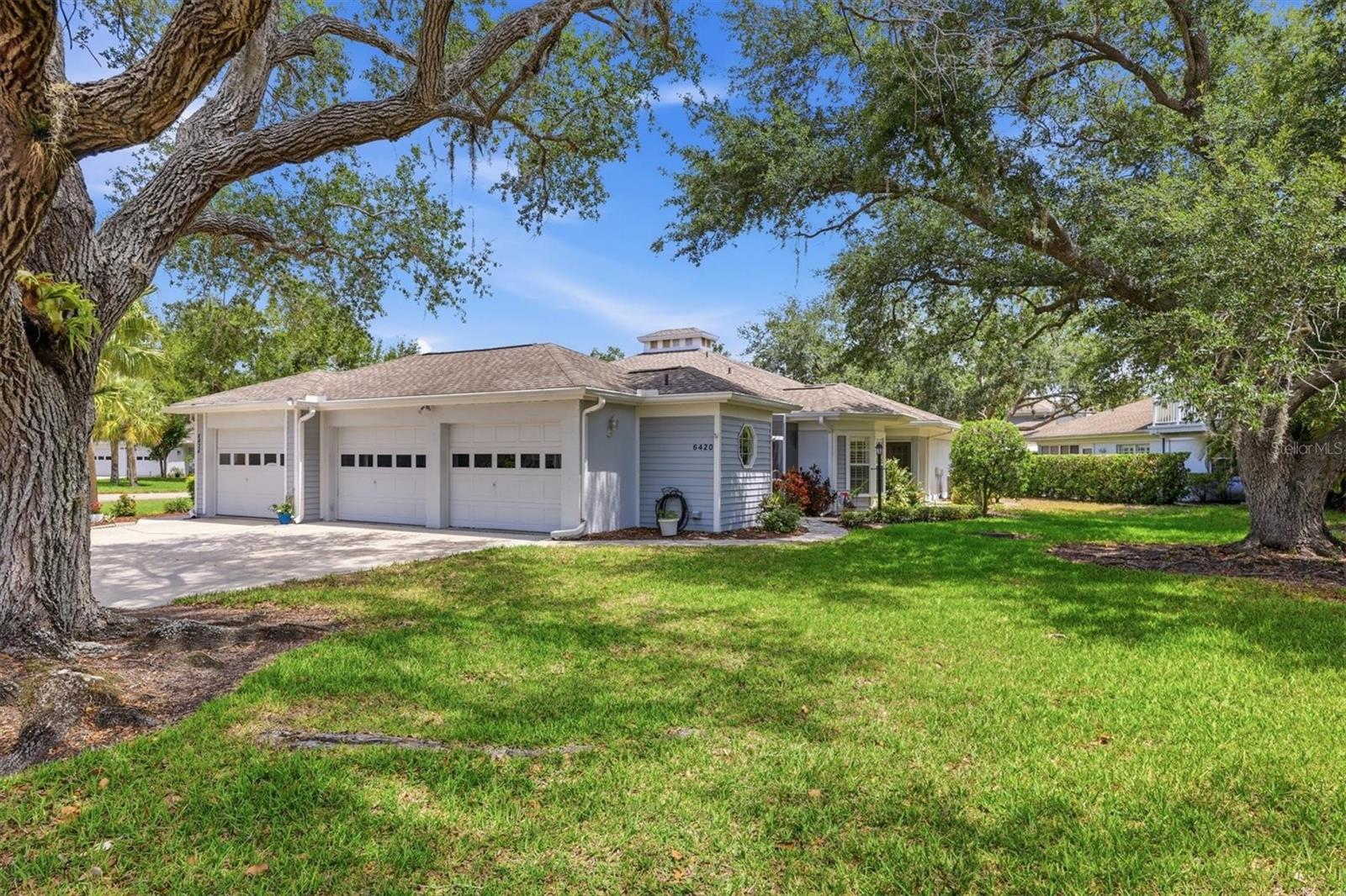 6420 Carrington Cir, Sarasota, FL 34238