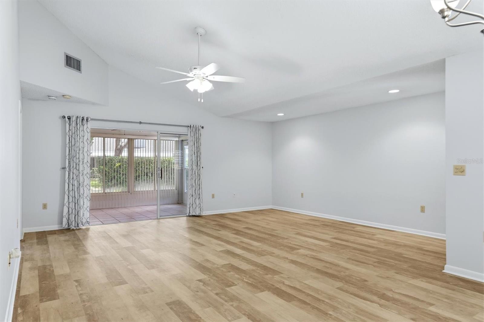 6420 Carrington Cir #35, Sarasota, FL 34238 photo