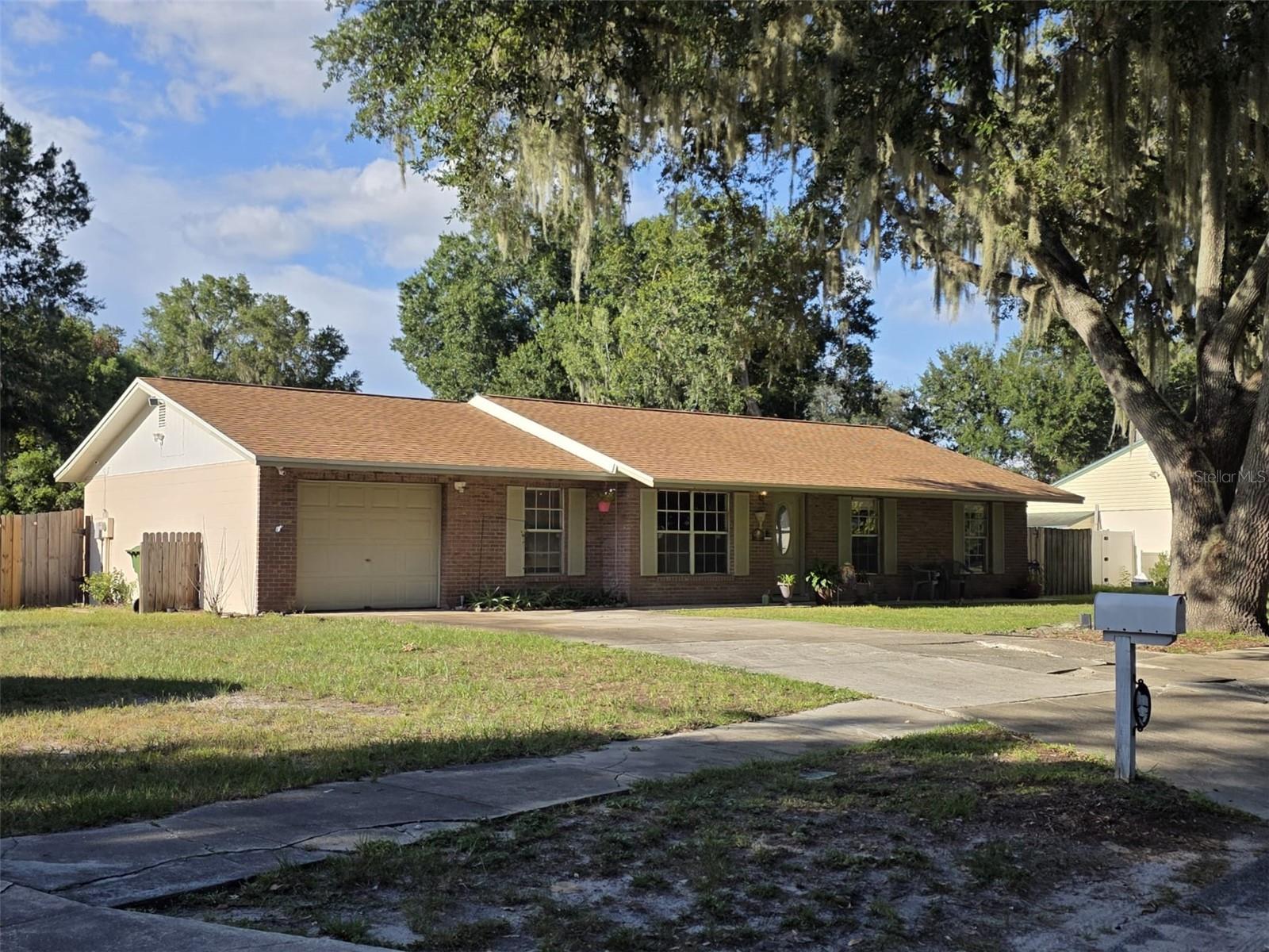 5045 Misty Lake Dr, Mulberry, FL 33860