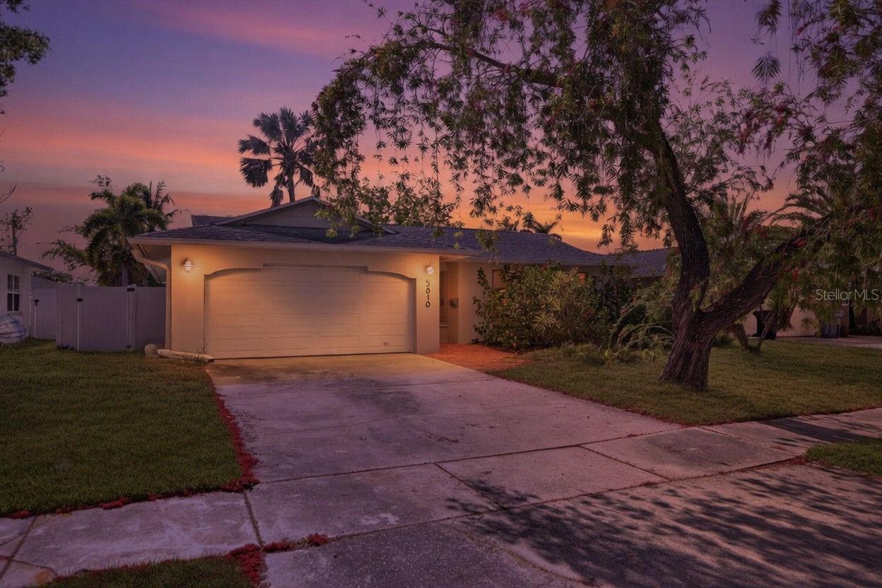 5810 Venetian Blvd, Saint Petersburg, FL 33703 photo