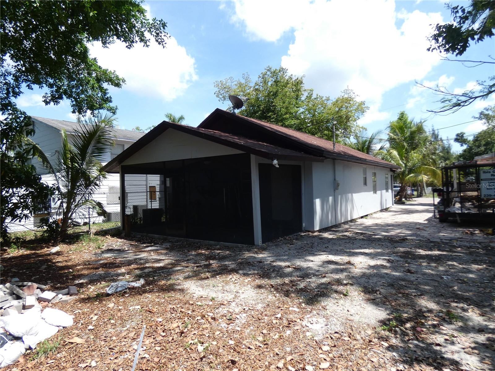 3817 Pearl St, Fort Myers, FL 33916 photo