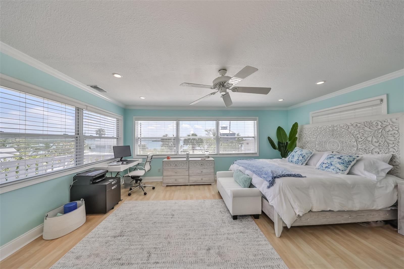 13004 Boca Ciega Ave, Madeira Beach, FL 33708 photo