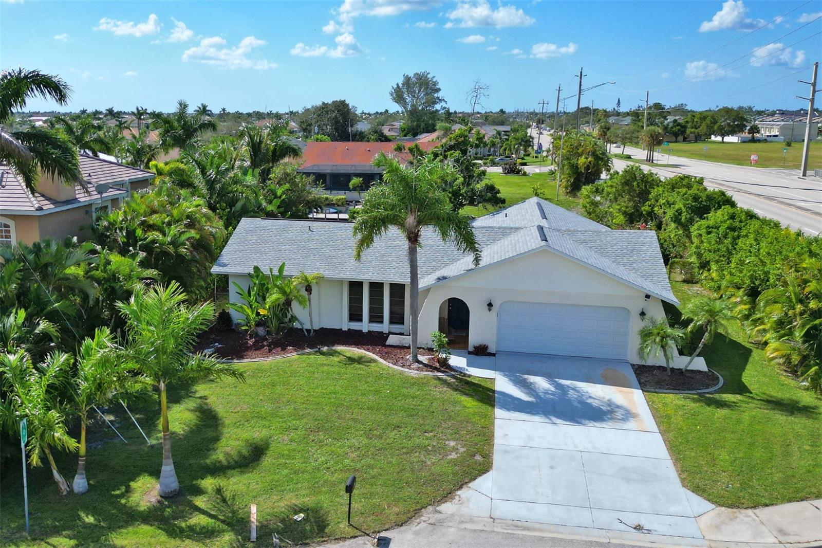 4800 SW 12 Pl, Cape Coral, FL 33914 photo