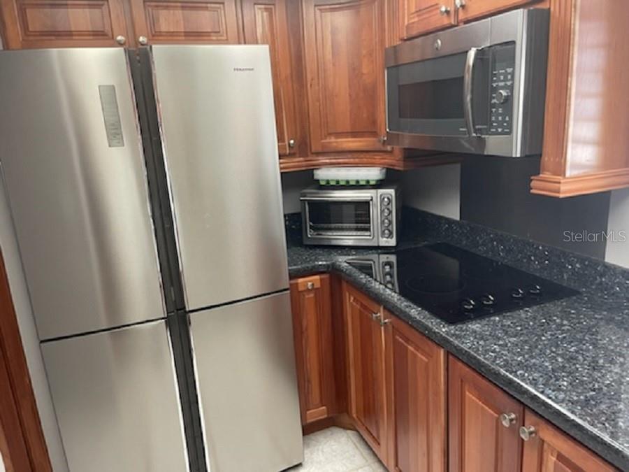 90 S Highland Ave #1, Tarpon Springs, FL 34689 photo