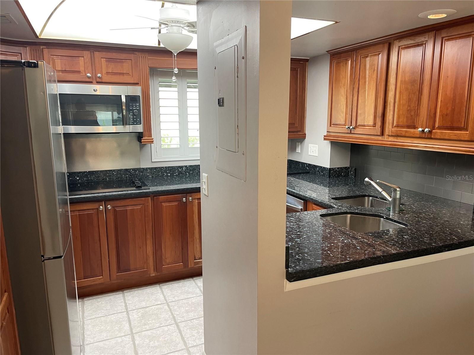 90 S Highland Ave #1, Tarpon Springs, FL 34689 photo