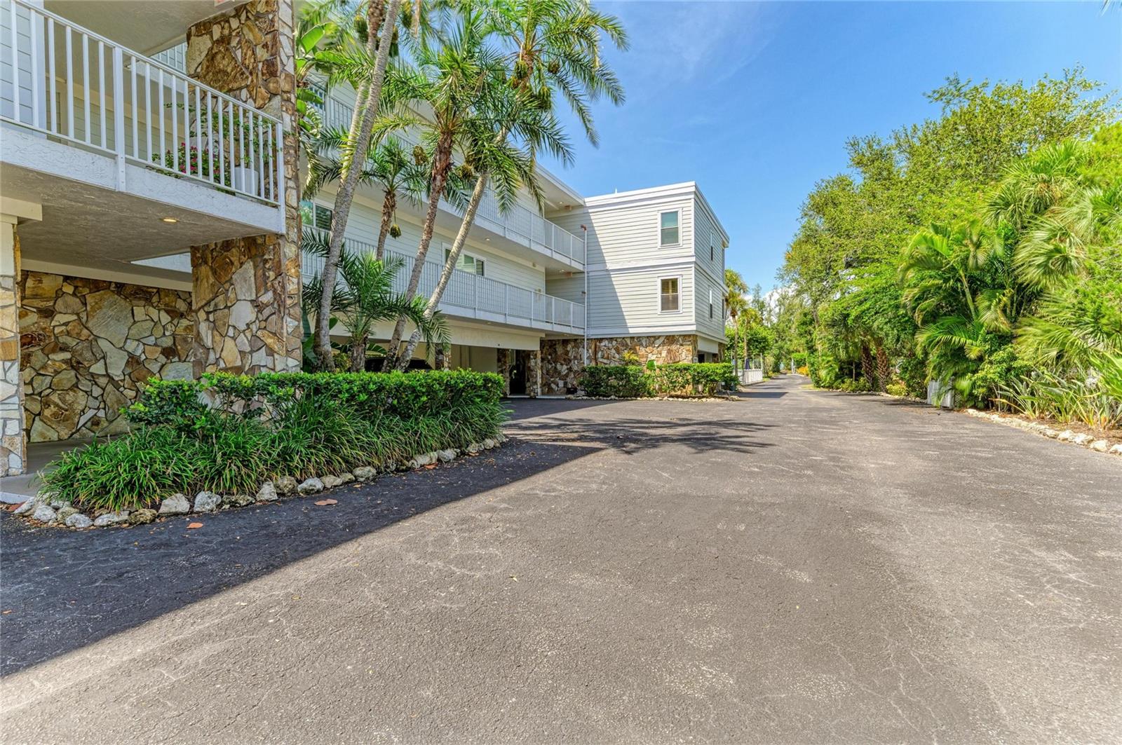 5320 Gulf Of Mexico Dr #204, Longboat Key, FL 34228 photo