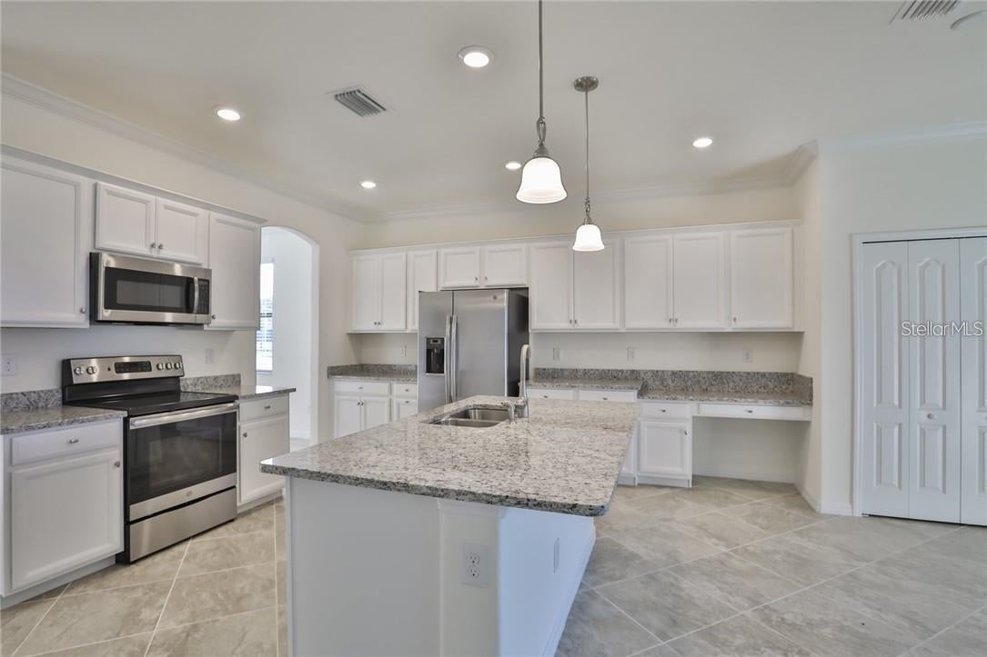 11424 Sweetgrass Dr, Bradenton, FL 34212 photo