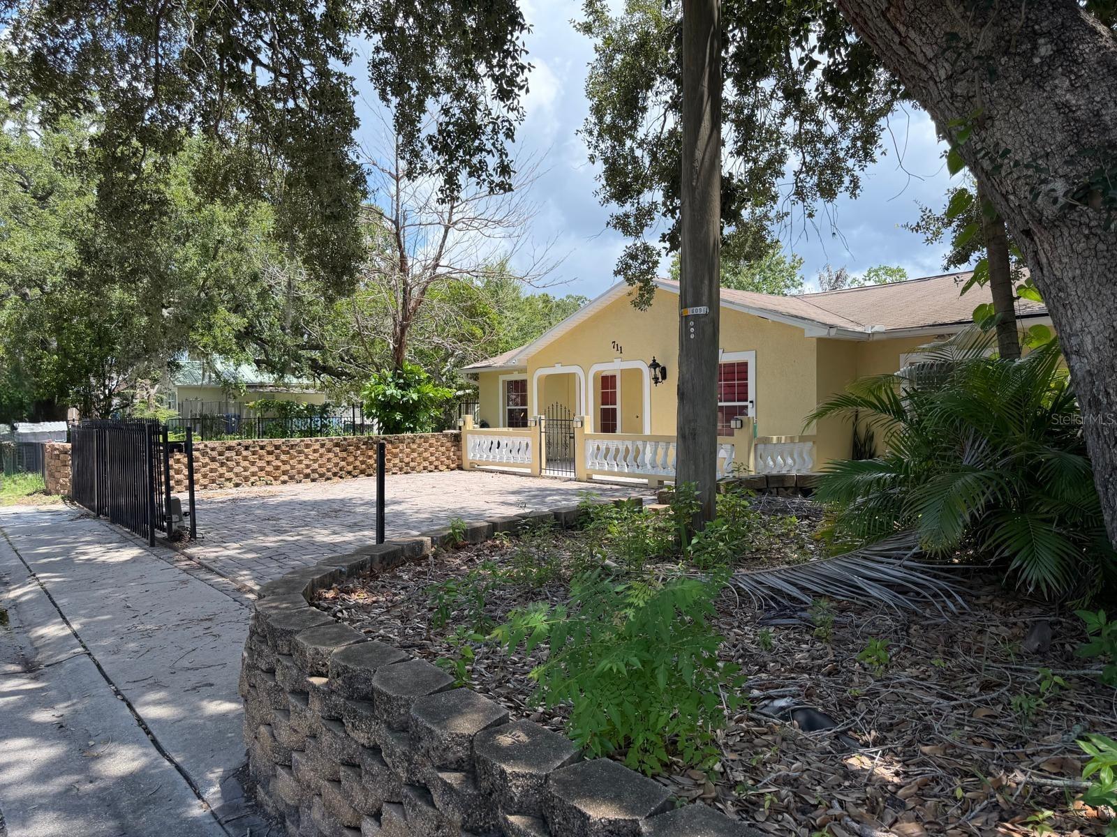 711 S Emory Ave, Kissimmee, FL 34741 photo