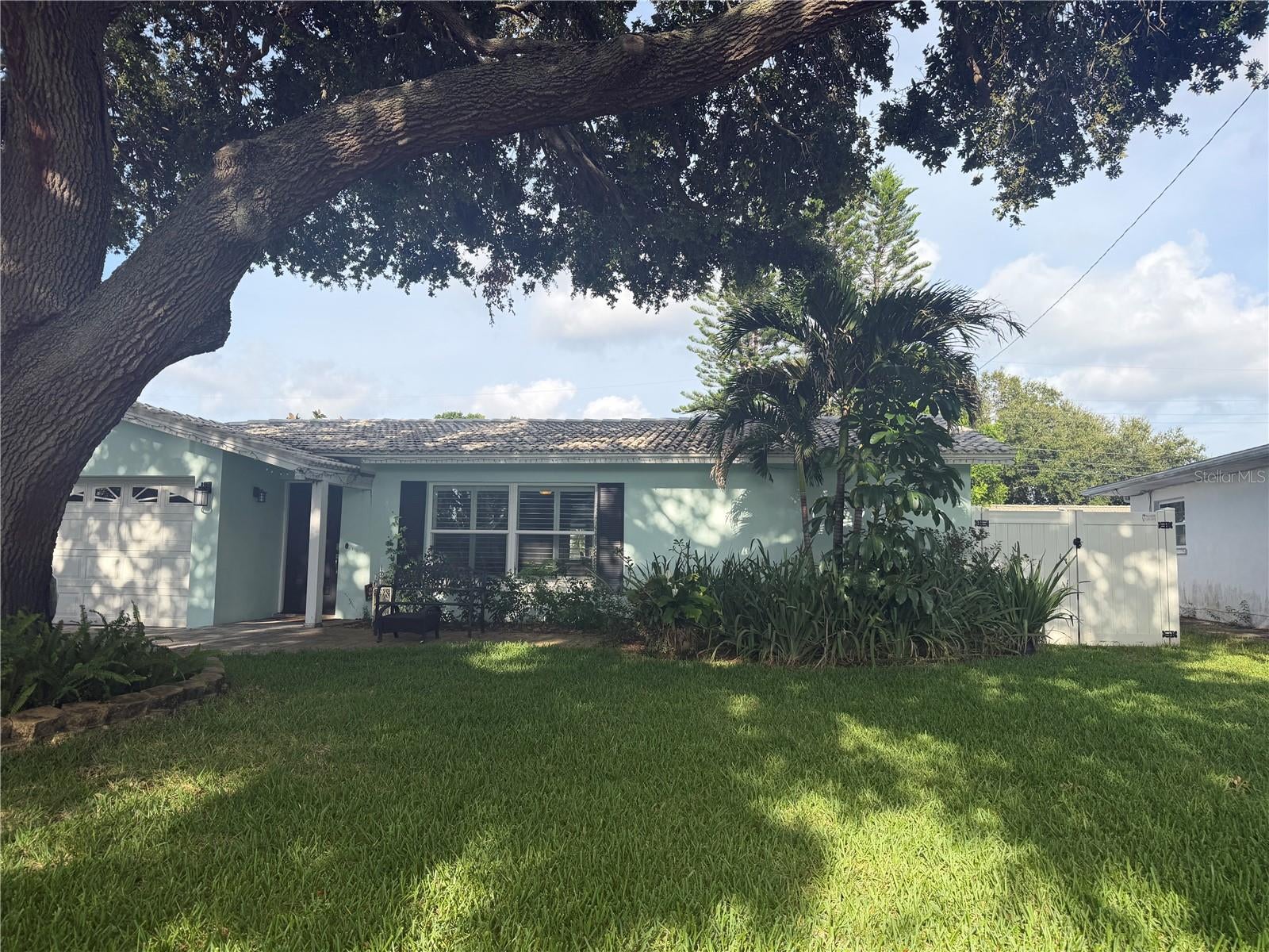 704 23 St, Largo, FL 33770 photo