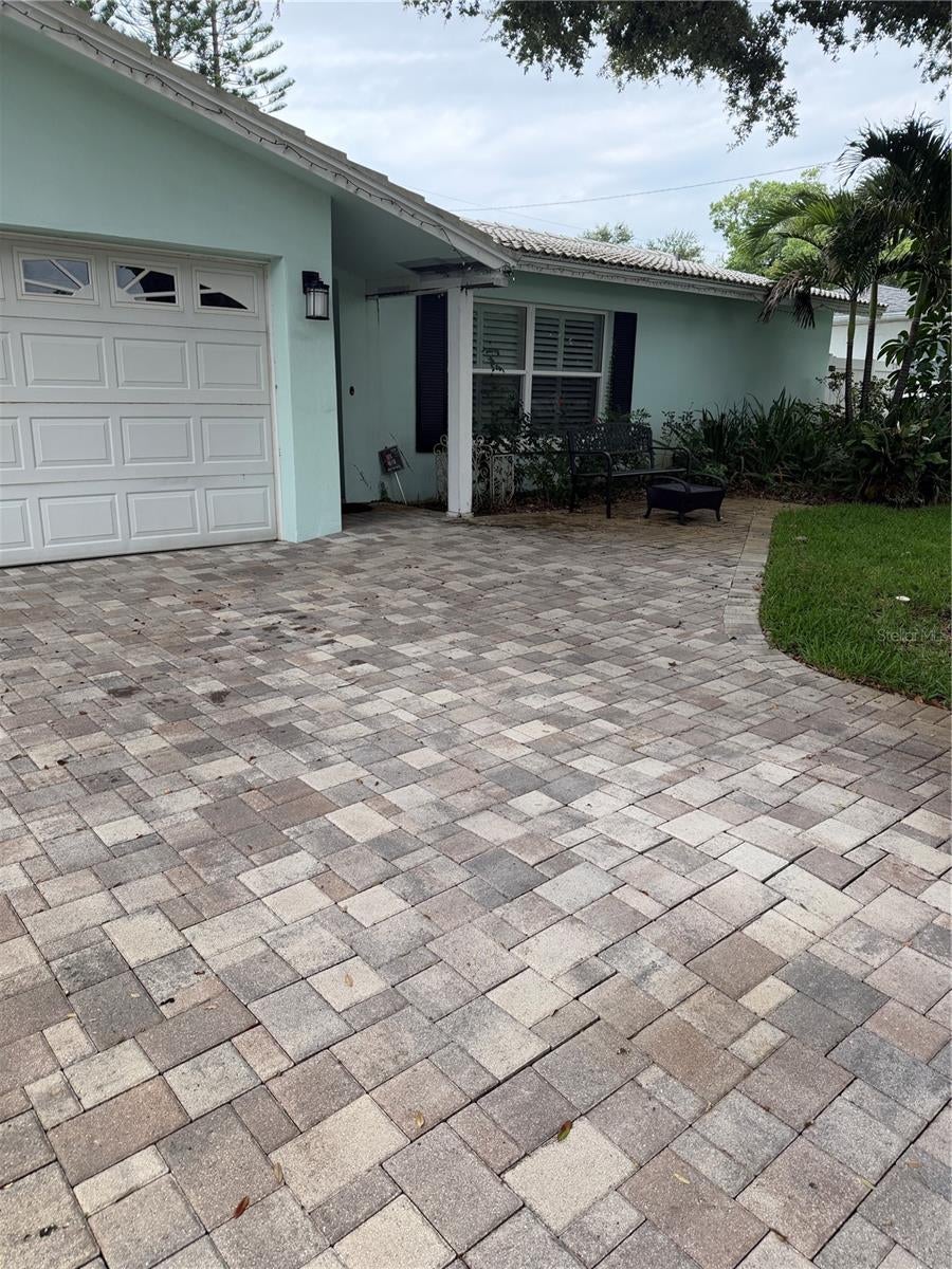 704 23 St, Largo, FL 33770 photo