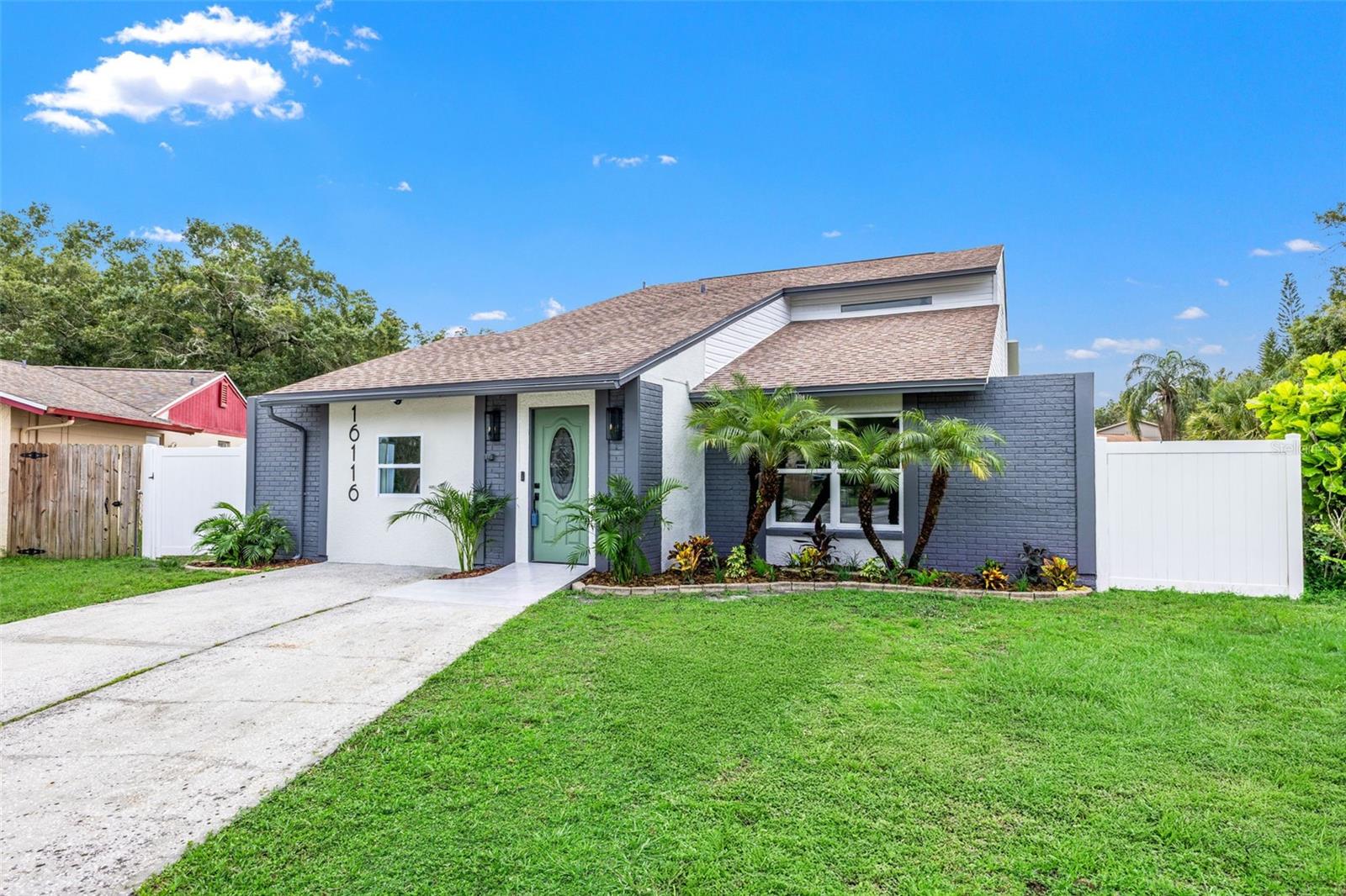 16116 Sandcrest Way, Tampa, FL 33618 photo