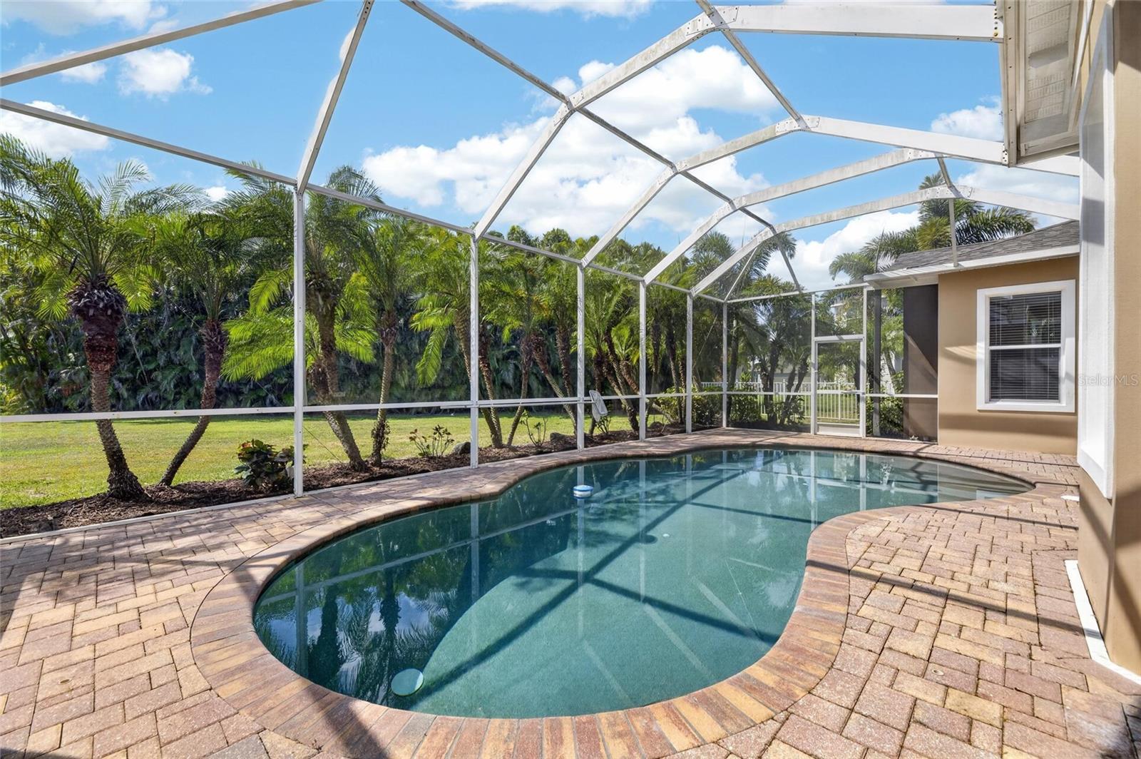 824 Islebay Dr, Apollo Beach, FL 33572 photo