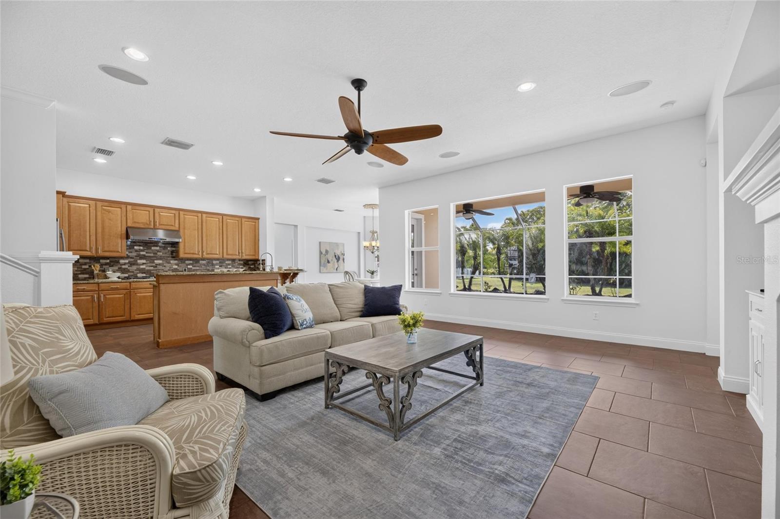 824 Islebay Dr, Apollo Beach, FL 33572 photo