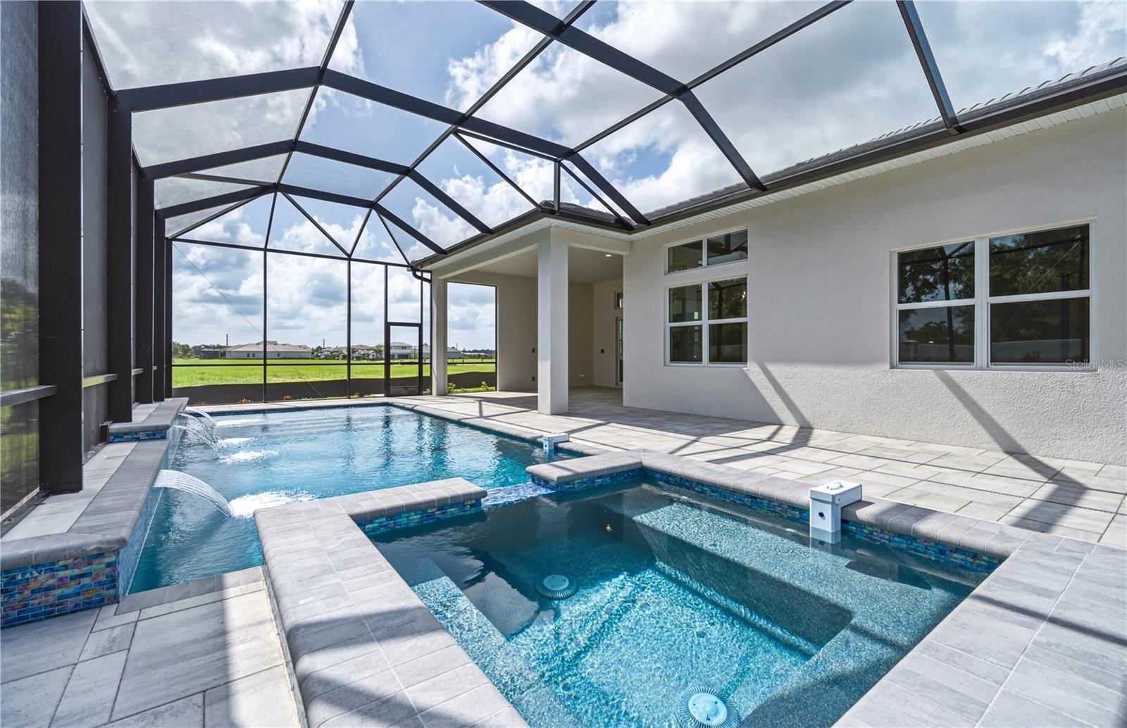 17547 Palmiste Dr, Bradenton, FL 34202 photo