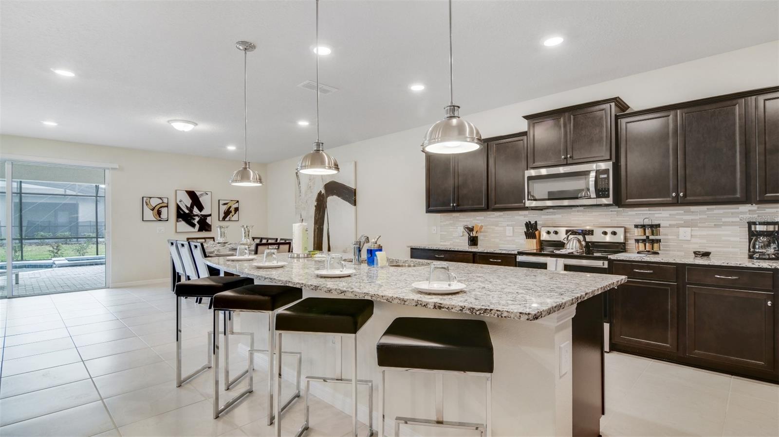 3005 Mahalo Dr, Davenport, FL 33897 photo