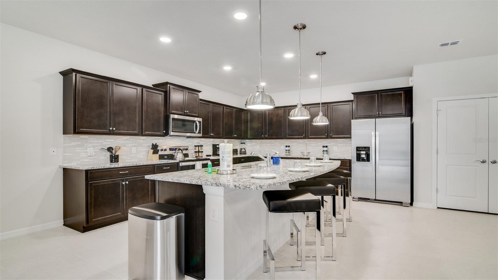 3005 Mahalo Dr, Davenport, FL 33897 photo